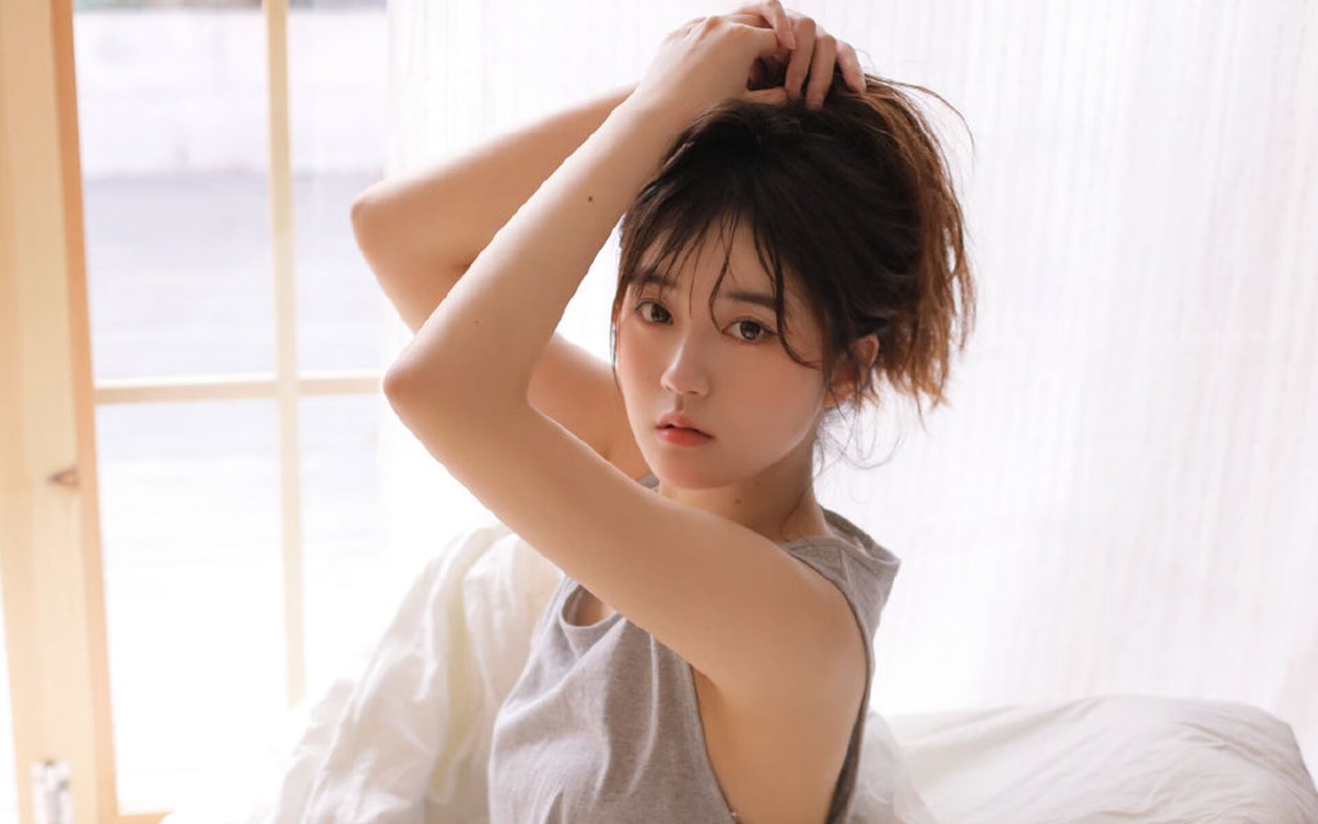 以足球主题的公益文化卡通产品深受儿童喜爱，足球文化节儿童画