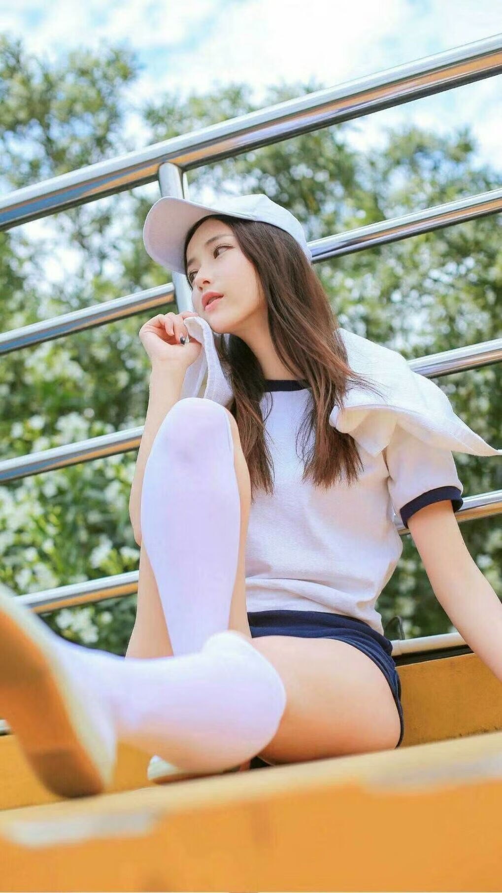 绿色节能足球场地及设施实现普及，推动低碳绿色发展，绿色节能设施有哪些