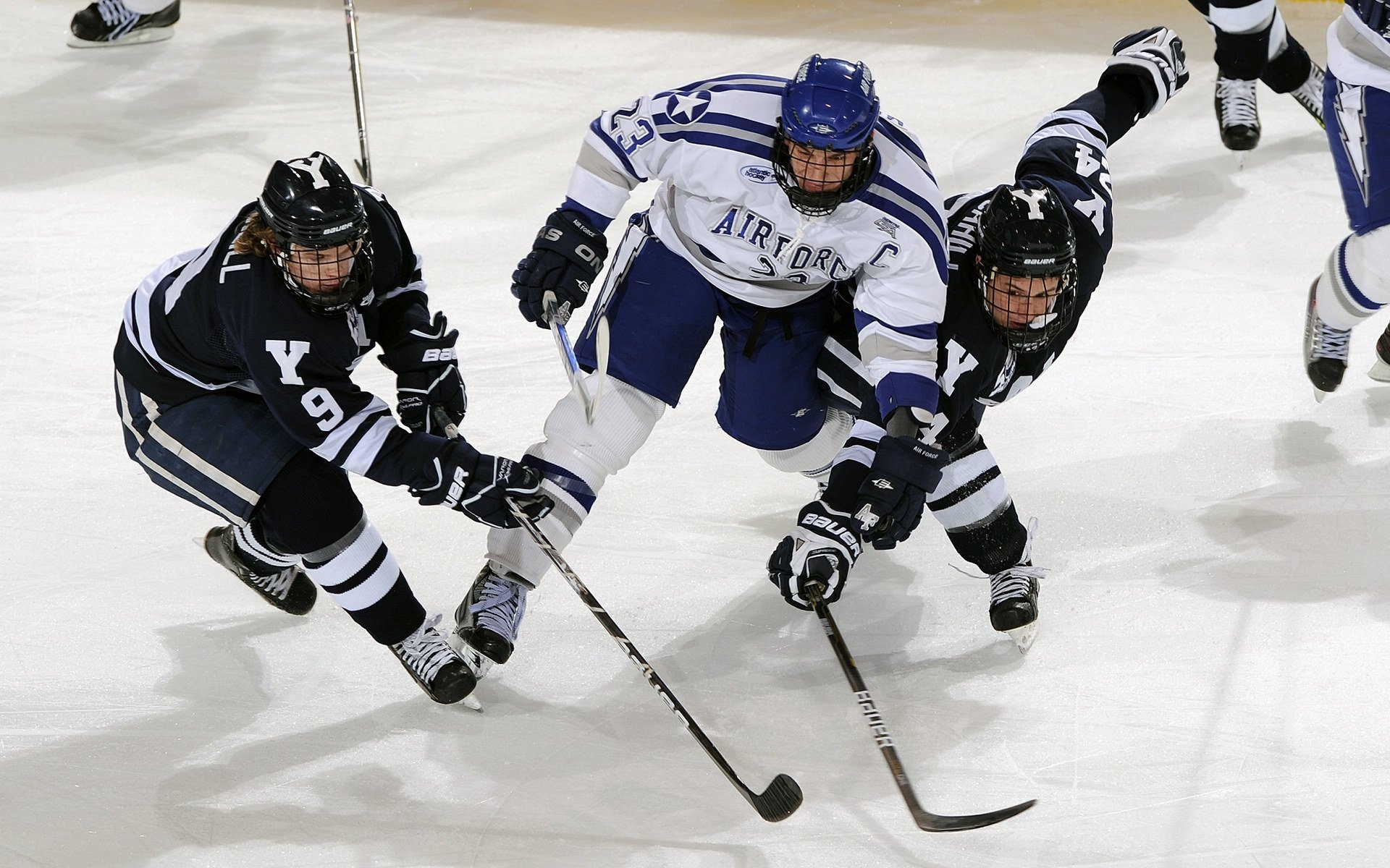 NBA裁判首次公开季后赛判罚音频,推动执裁透明化,nba裁判规则大全